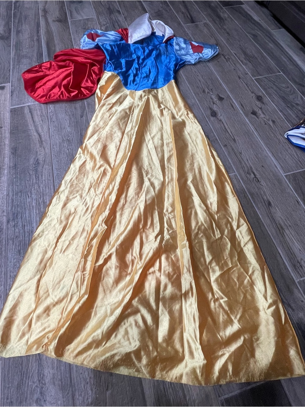 Disney Classic Snow White Princess Dress women’s 12-14